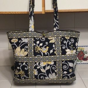 Vera Bradley Tote Like New Condition